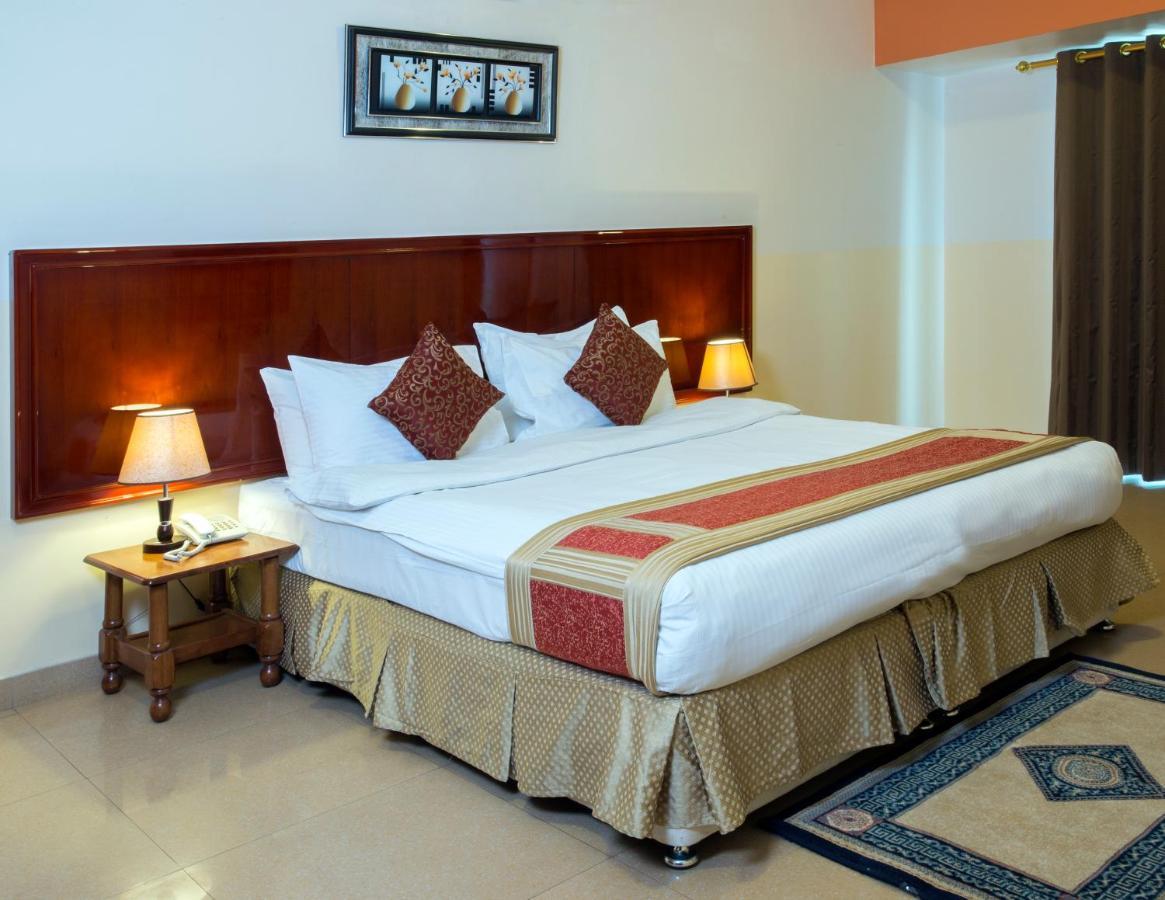 Safeer Plaza Hotel Muscat Exterior photo