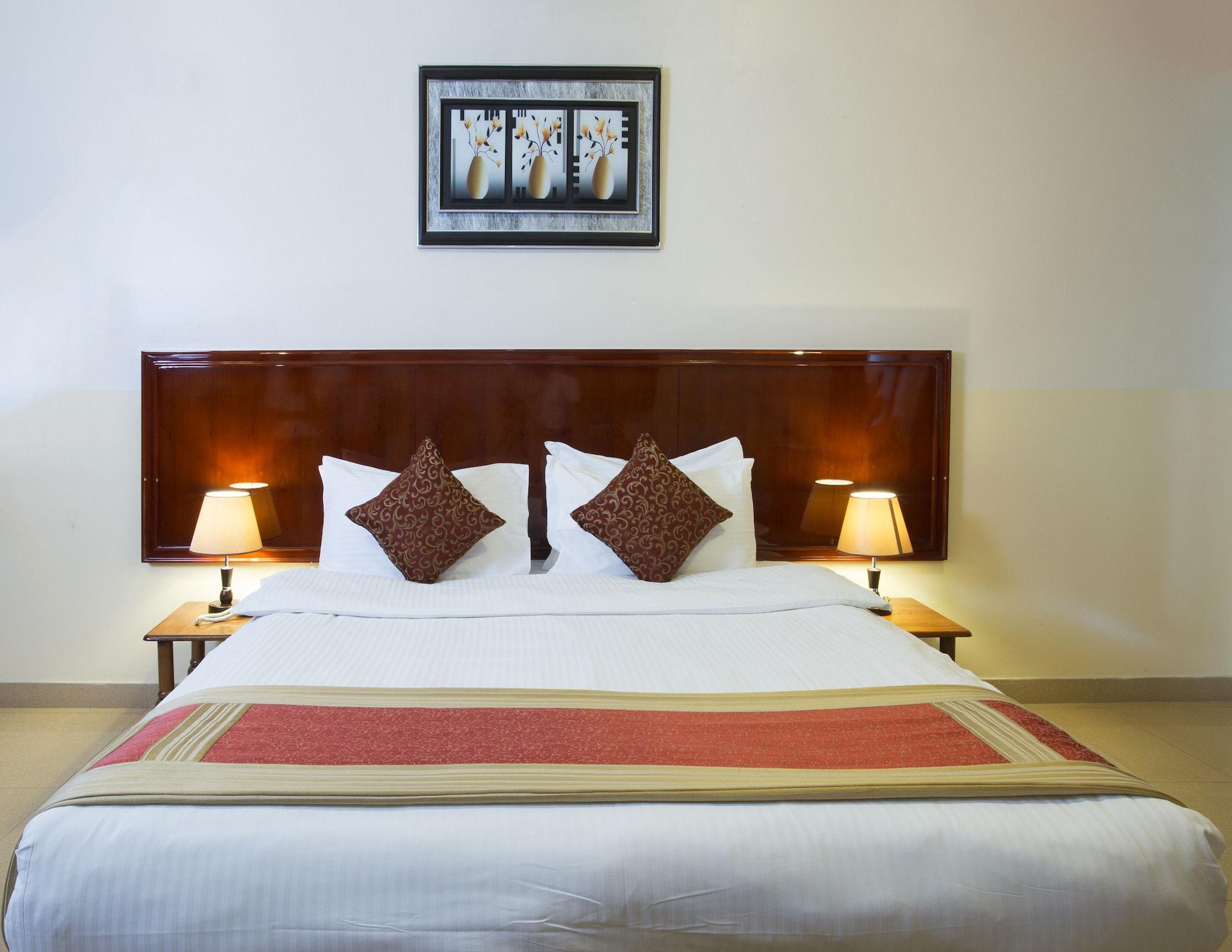 Safeer Plaza Hotel Muscat Exterior photo