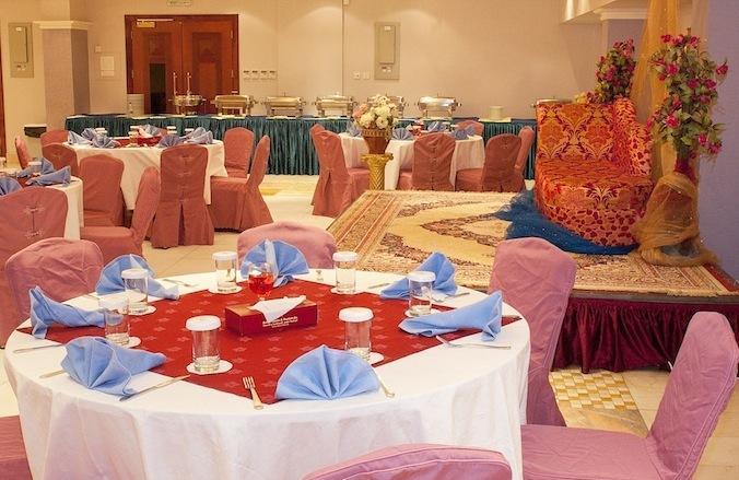 Safeer Plaza Hotel Muscat Exterior photo